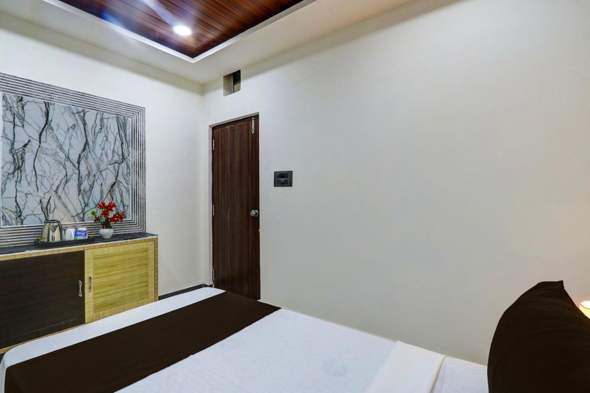 Super Collection O Gachibowli Phase 2 Near Isb Hotel Luaran gambar